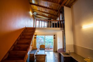 Cottages@Village Resort - Mezzanine Family Suite, Room in Naukuchiatal